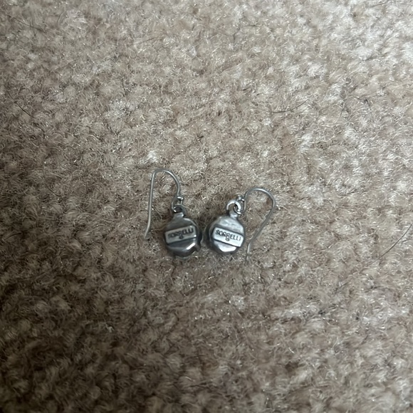 Dainty pair of Sorrelli Clear Crystal Earrings - Picture 2 of 2